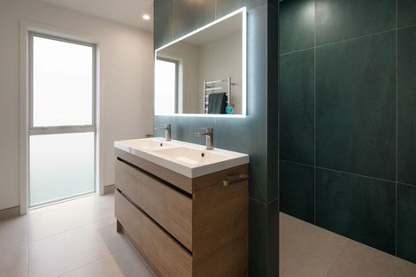 Photo of property in 94 Hugo Shaw Drive, Cambridge, 3434