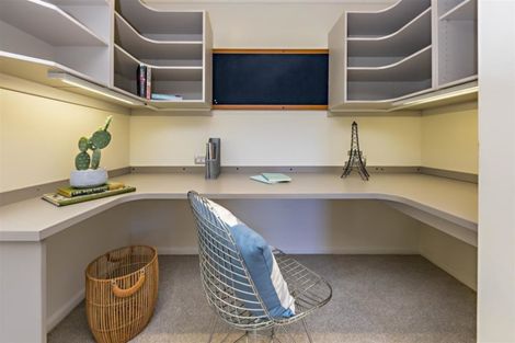 Photo of property in 30 Cairnsvale Rise, Manurewa, Auckland, 2105