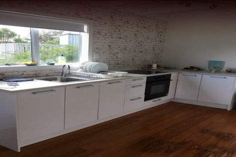 Photo of property in 37 Makiri Street, Helensville, 0800