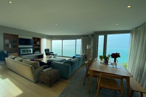 Photo of property in 23 Napier Street, Karaka Bays, Wellington, 6022