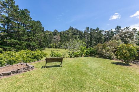 Photo of property in 165 Watt Street, Coromandel, 3506