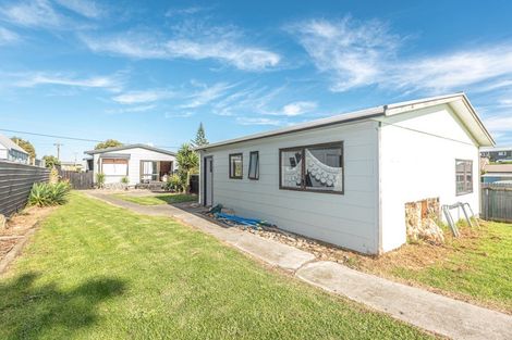 Photo of property in 21 Manuka Street, Castlecliff, Whanganui, 4501