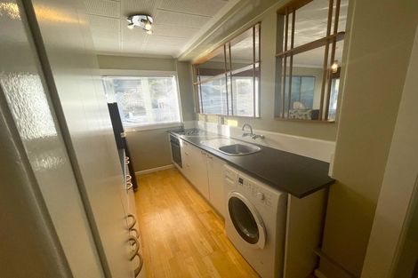Photo of property in Victoria Court, 4u8 Queen Street, Mount Victoria, Wellington, 6011