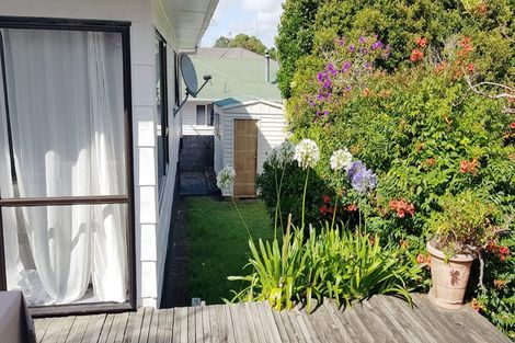 Photo of property in 1/38 Kaipatiki Road, Glenfield, Auckland, 0629