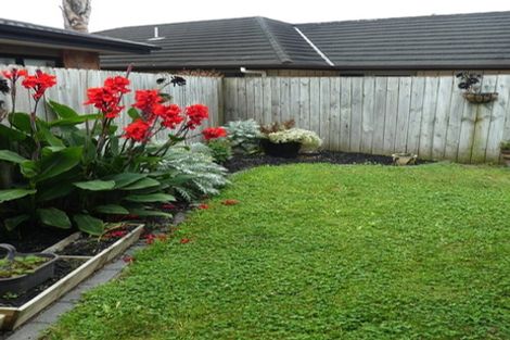 Photo of property in 11 Logan Place, Waiuku, 2123