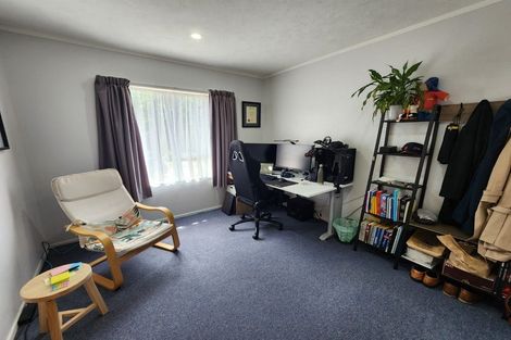 Photo of property in 2 Thimble Lane, Whitby, Porirua, 5024