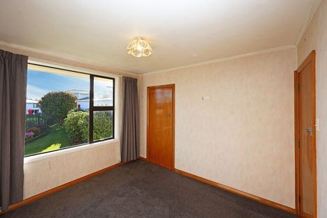 Photo of property in 32 Awamoa Road, Holmes Hill, Oamaru, 9401