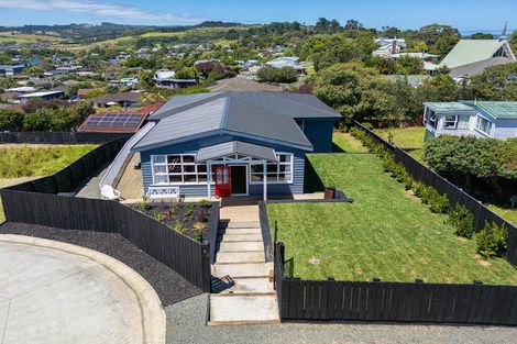 Photo of property in 4 Forlong Rise, Helensville, 0800