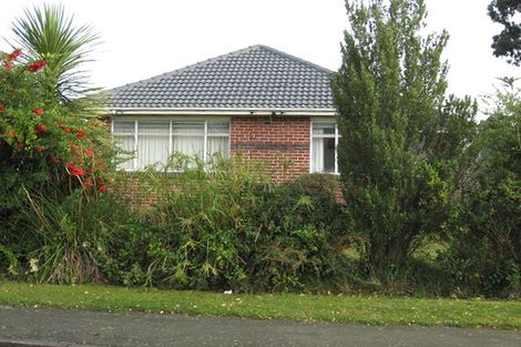 Photo of property in 2a Nyoli Street, Northcote, Christchurch, 8052