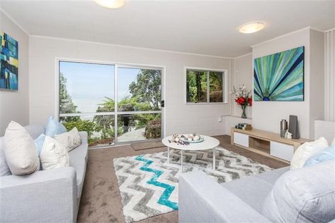 Photo of property in 124 Otitori Bay Road, Titirangi, Auckland, 0604