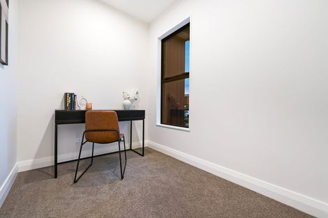 Photo of property in 28 Evergreen Parade, Rosehill, 2113