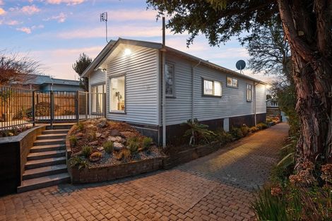 Photo of property in 16 Riverview Street, Beckenham, Christchurch, 8023