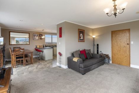 Photo of property in 102 Martin Road, Paraparaumu Beach, Paraparaumu, 5032