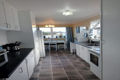 Photo of property in 11 Iredale Road, Hawera, 4610