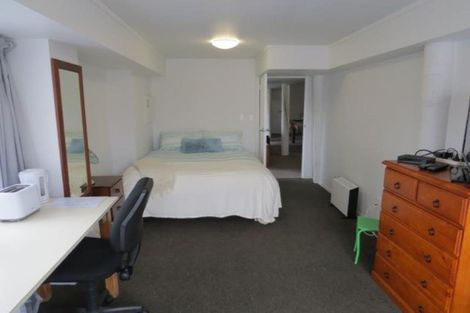 Photo of property in 7 Cedar Place, Westown, New Plymouth, 4310