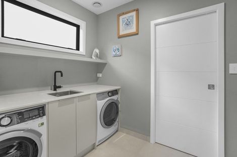 Photo of property in 2 Matai Grove, Greytown, 5712