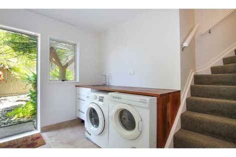 Photo of property in 272 Glamorgan Drive, Northcross, Auckland, 0630