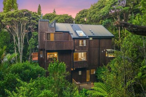 Photo of property in 11c Longfellow Parade, Glen Eden, Auckland, 0604