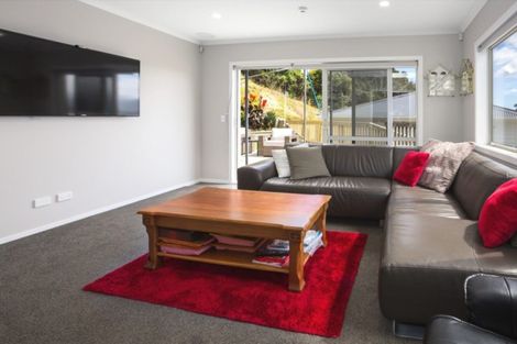 Photo of property in 136 Navigation Drive, Whitby, Porirua, 5024