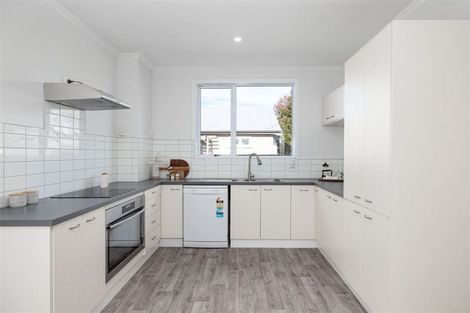 Photo of property in 8 Domain Terrace, Spreydon, Christchurch, 8024