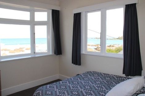 Photo of property in 156 The Esplanade, Houghton Bay, Wellington, 6023