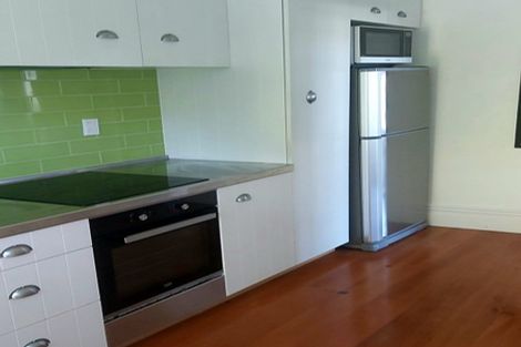 Photo of property in 2 Hinemoa Street, Birkenhead, Auckland, 0626
