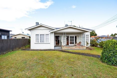 Photo of property in 1 Livingstone Avenue, Nawton, Hamilton, 3200