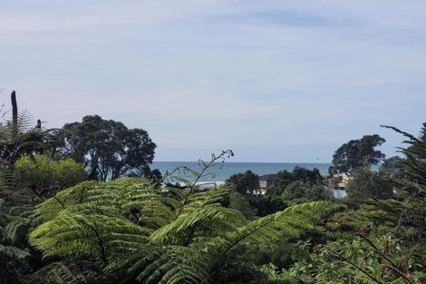 Photo of property in 15 Linda Street, Oakura, 4314