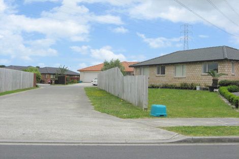 Photo of property in 13 Morewa Place, Takanini, 2112
