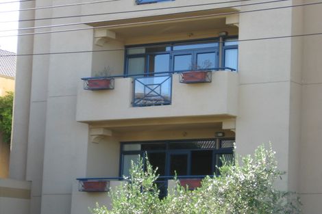Photo of property in 1g/7-11 Bute Road, Browns Bay, Auckland, 0630