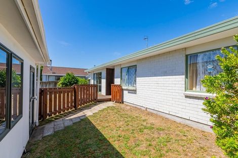 Photo of property in 33 Rosewood Place, Paraparaumu, 5032