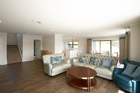 Photo of property in 18 Prestbury Grove, Churton Park, Wellington, 6037