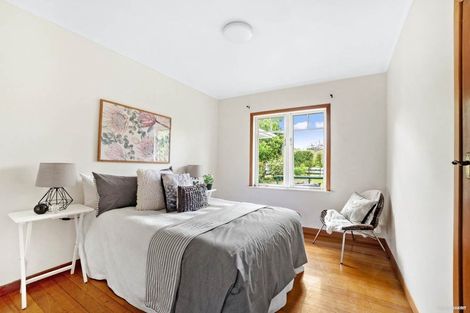 Photo of property in 7 Gloria Avenue, Te Atatu Peninsula, Auckland, 0610