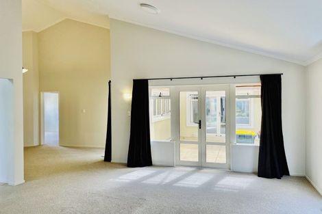 Photo of property in 10 Cellarmans Street, Te Atatu Peninsula, Auckland, 0610