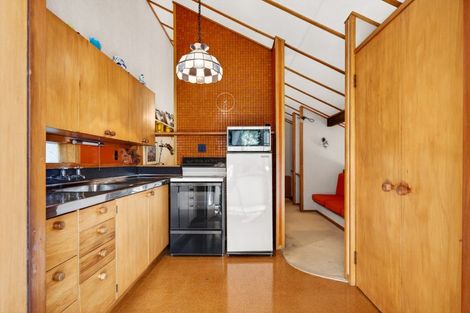 Photo of property in 122a Chaucer Road, Hospital Hill, Napier, 4110