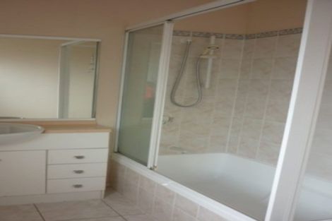 Photo of property in 23a Martin Jugum Lane, Ranui, Auckland, 0612