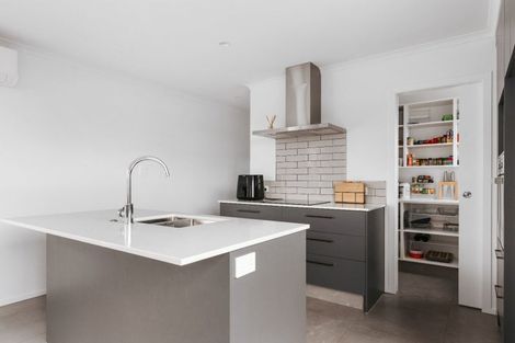 Photo of property in 20 Atutahi Lane, Papamoa, 3118