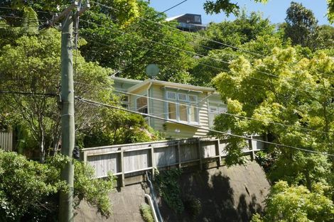 Photo of property in 78 Glenmore Street, Northland, Wellington, 6012