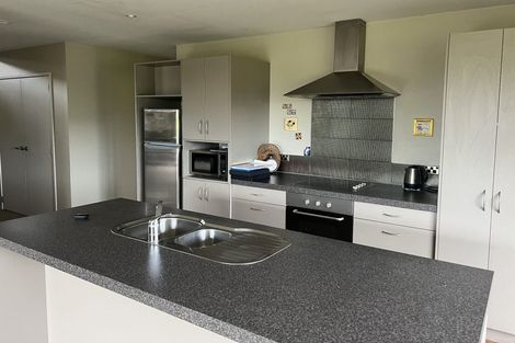 Photo of property in 8a Beach Road, Katikati, 3129