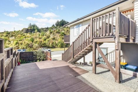 Photo of property in 2 Abbey Way, Whitby, Porirua, 5024