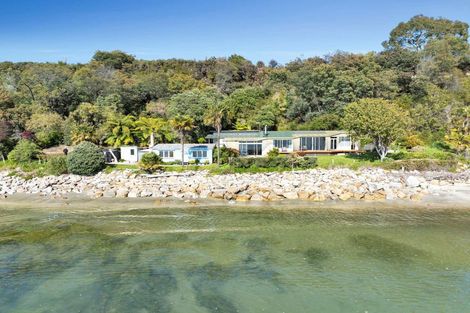 Photo of property in 172 Rangihaeata Road, Rangihaeata, Takaka, 7182