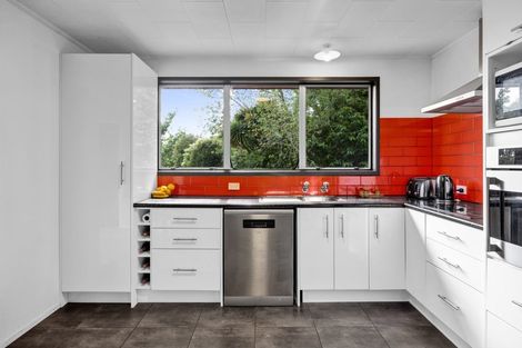 Photo of property in 25 Falstaff Street, Stratford, 4332