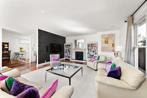 Photo of property in 84 Muritai Road, Eastbourne, Lower Hutt, 5013
