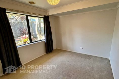 Photo of property in 11 Cognac Place, Henderson, Auckland, 0612