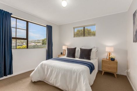 Photo of property in 2 James Cook Drive, Whitby, Porirua, 5024