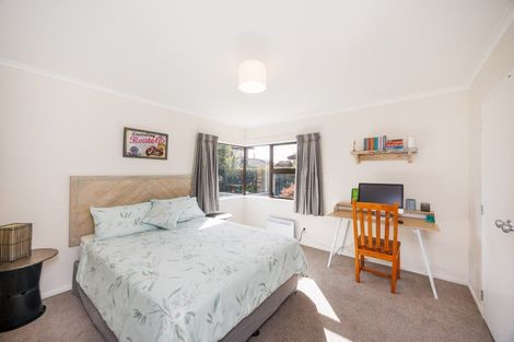 Photo of property in 21 Montana Way, Milson, Palmerston North, 4414
