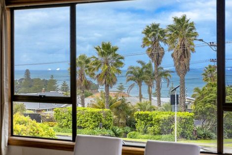 Photo of property in 1/72 Deep Creek Road, Torbay, Auckland, 0630