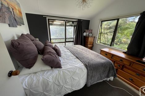Photo of property in 54 Powells Road, Cable Bay, 0420