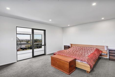Photo of property in 88 Penruddock Rise, Westmorland, Christchurch, 8025