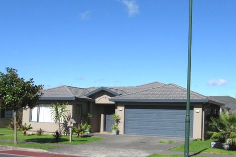 Photo of property in 18 Gunner Drive, Te Atatu Peninsula, Auckland, 0610